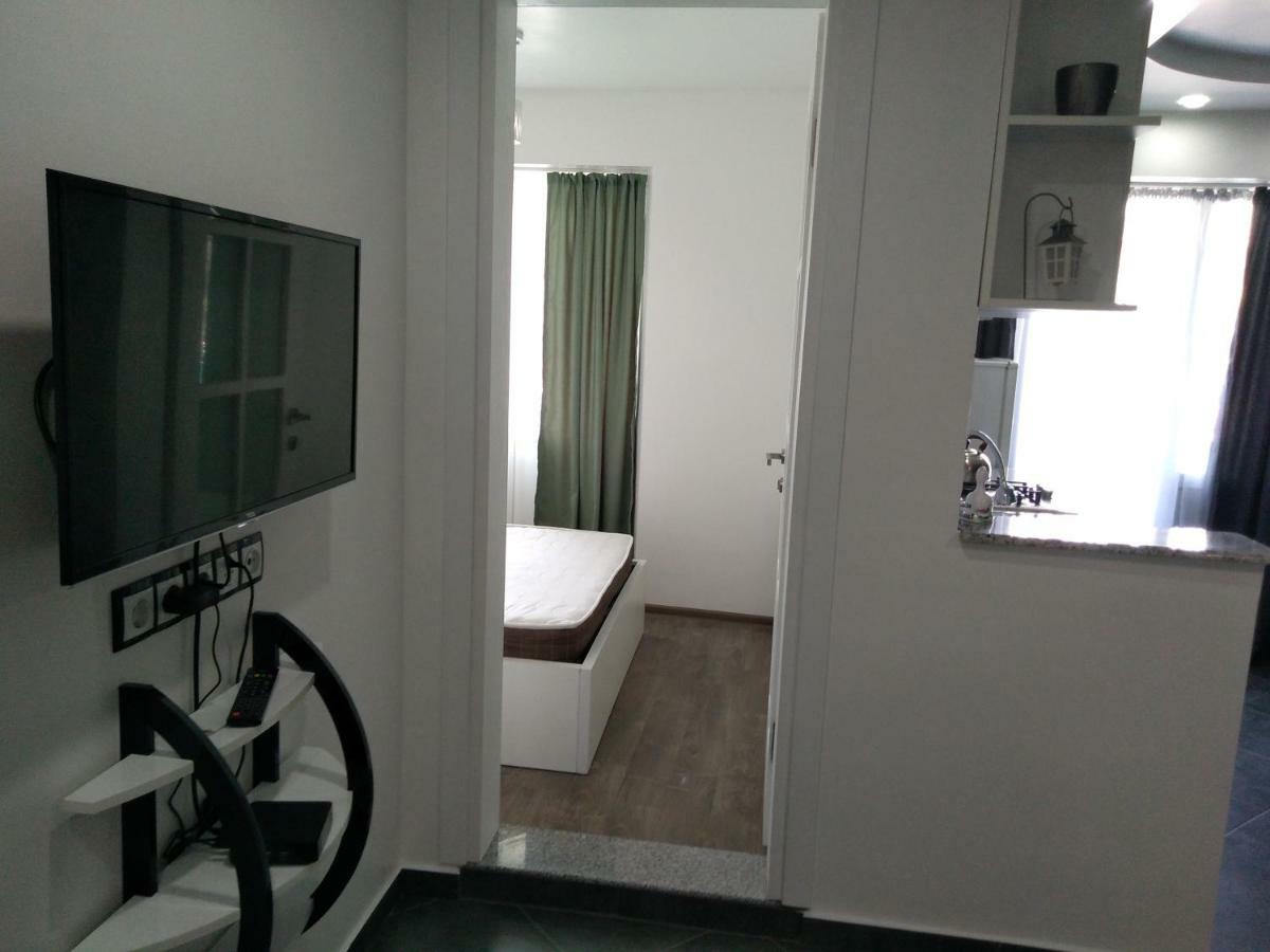 Apartment Eteri バトゥーミ エクステリア 写真