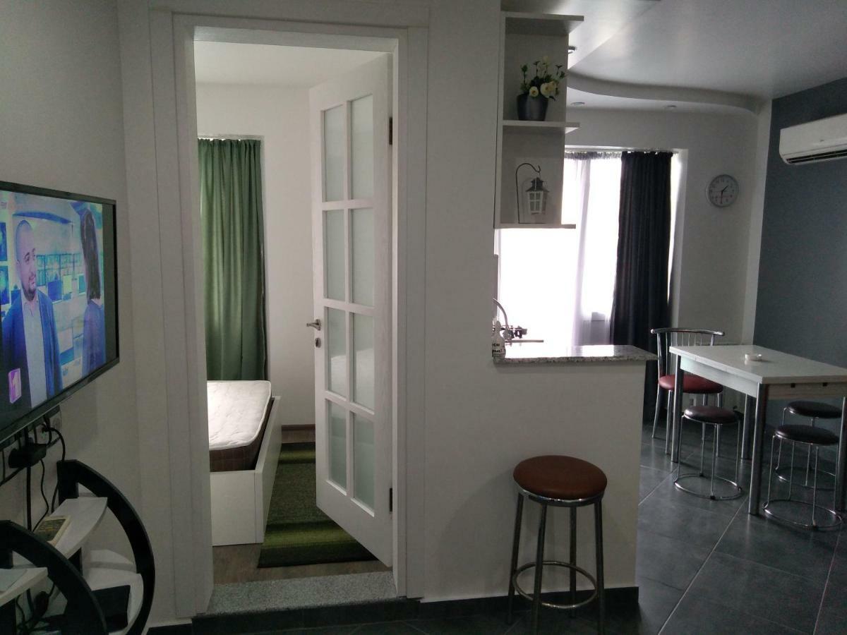 Apartment Eteri バトゥーミ エクステリア 写真